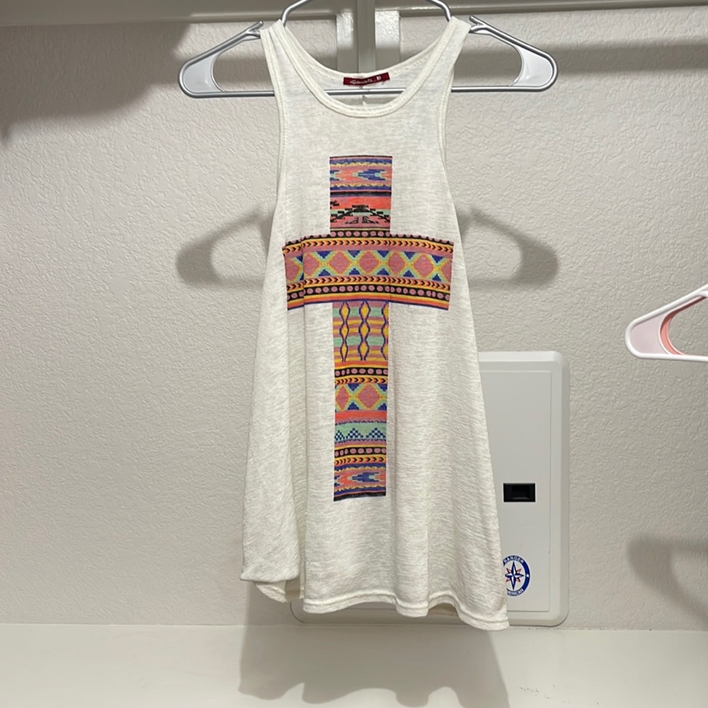 Razor back tank, boutique brand signature. Size small